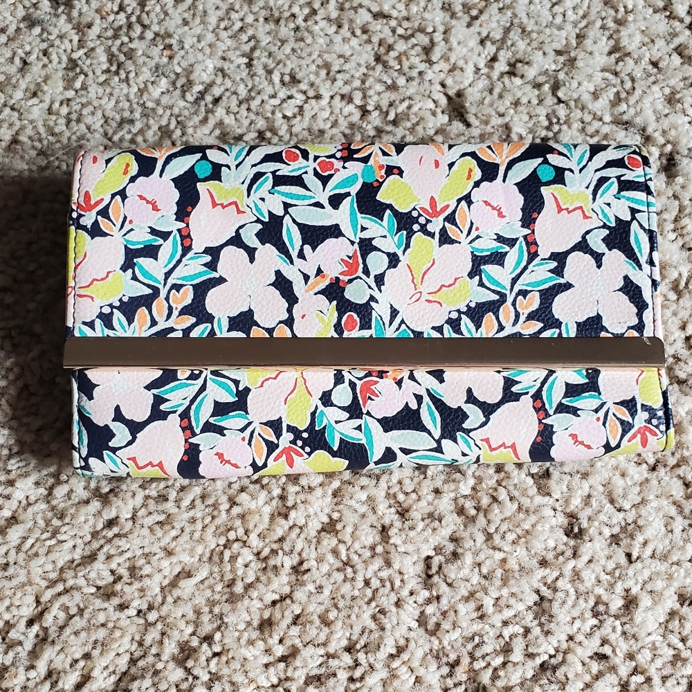 ⚡FINAL PRICE DROP! A New Day floral clutch